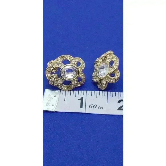 Vintage Trifari Earrings Gold & Clear Rhinestone Pierced Ribbon Design - Picture 7 of 9